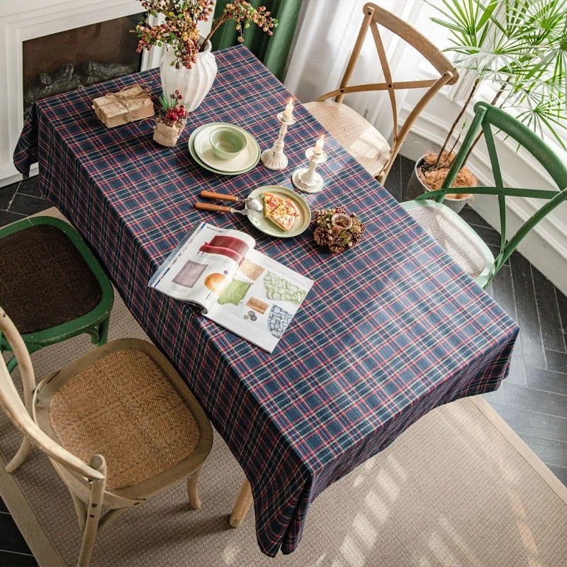Christmas Themed Checkered Tablecloth, Suitable For Holiday