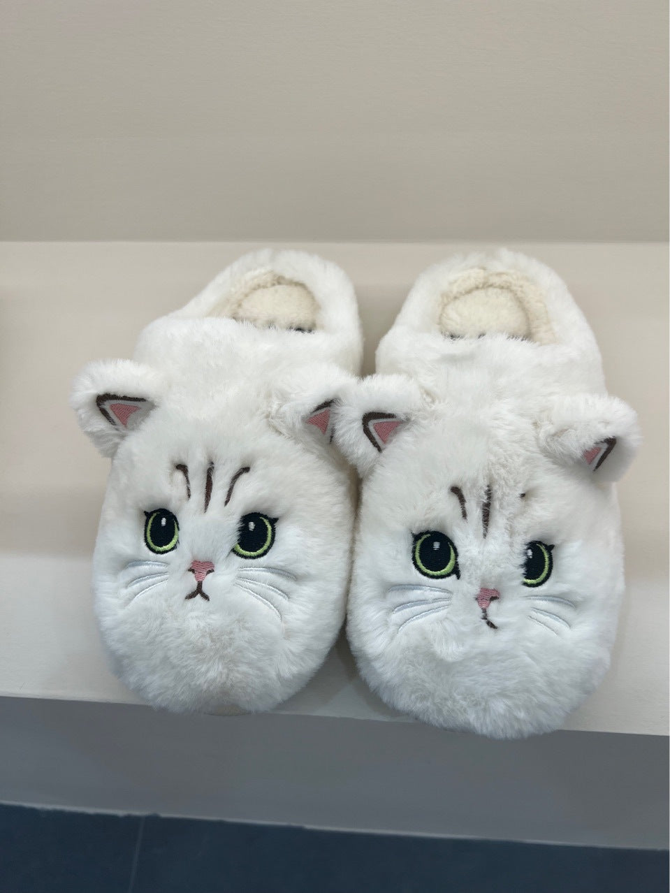 Unisex New Cotton Slippers Cute Cat Face Fluffy Fur Slippers