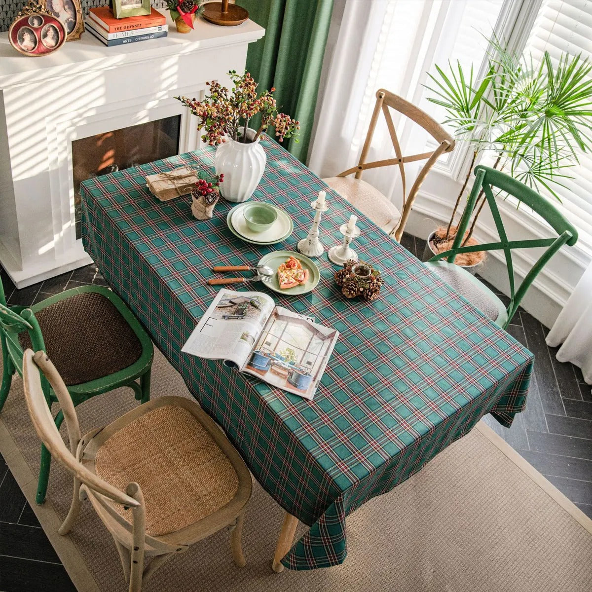 Christmas Themed Checkered Tablecloth, Suitable For Holiday